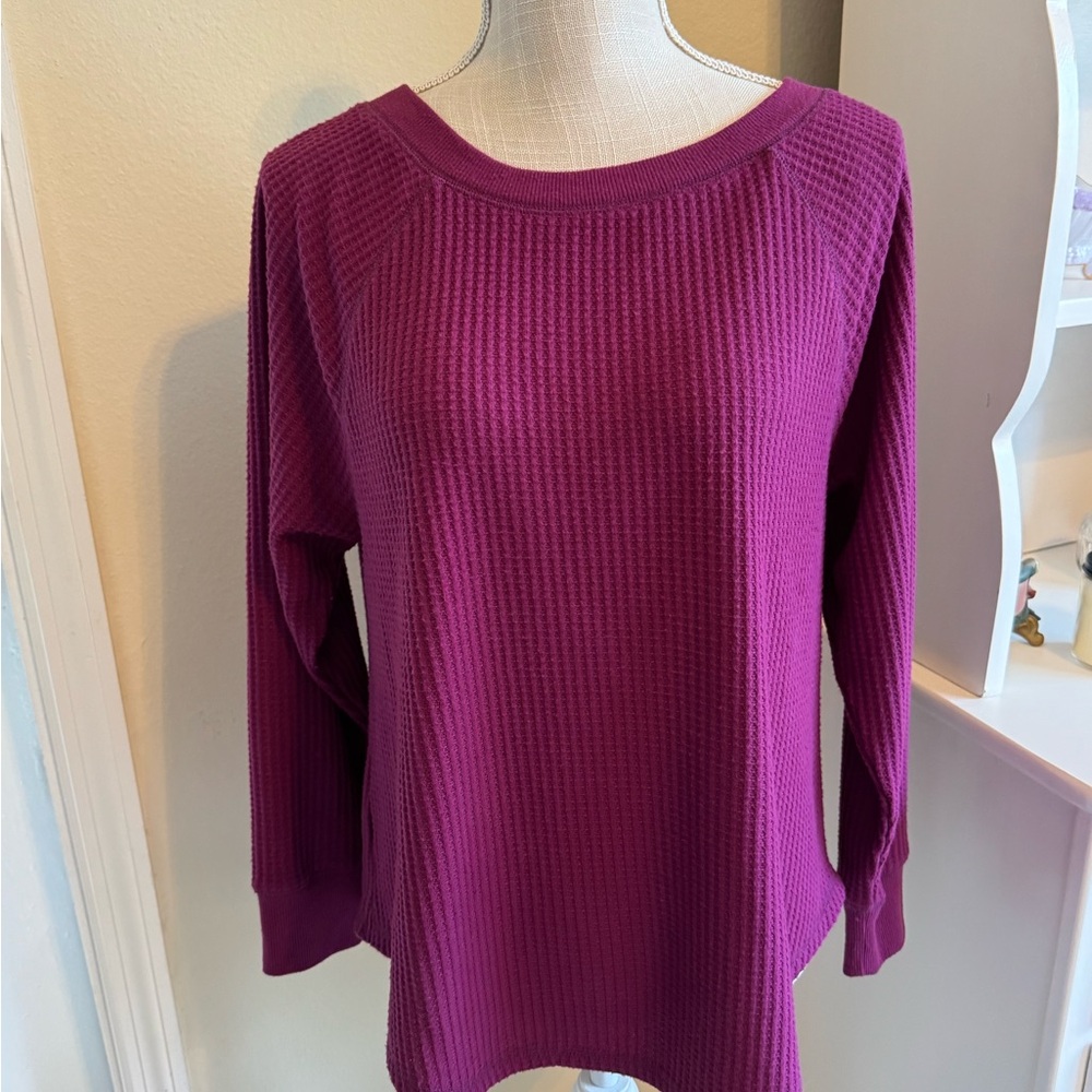 🔻$10 Loft Burgundy Thermal Top